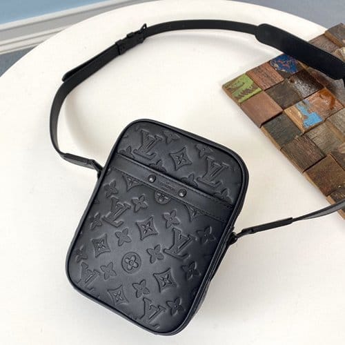 LOUIS VUITTON 루이비통 다뉴브 PM M43681 신상
