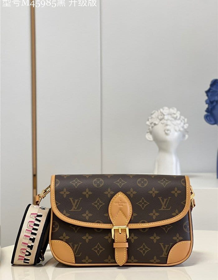 LOUIS VUITTON 루이비통 다이앤 크로스백 M45985