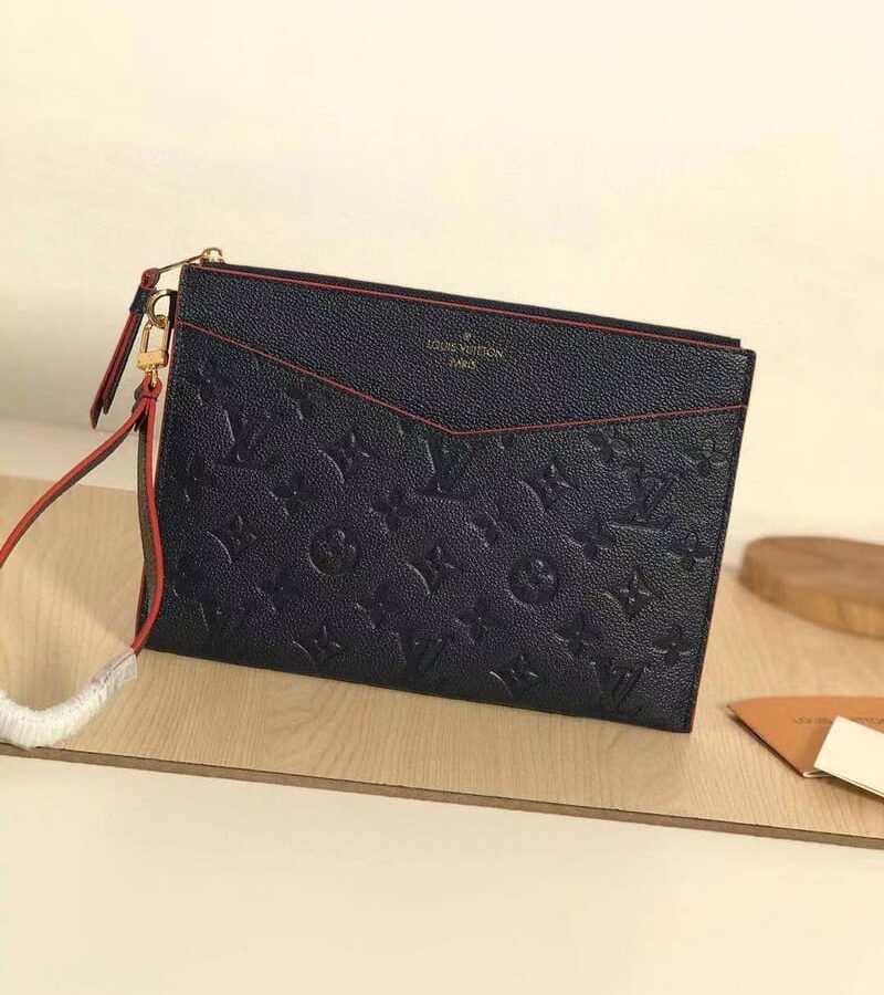 LOUIS VUITTON 루이비통 신상 포쉐트 멜라니 MM