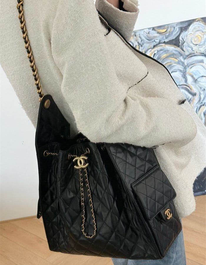 CHANEL 샤넬 버킷백 라지 AS31051