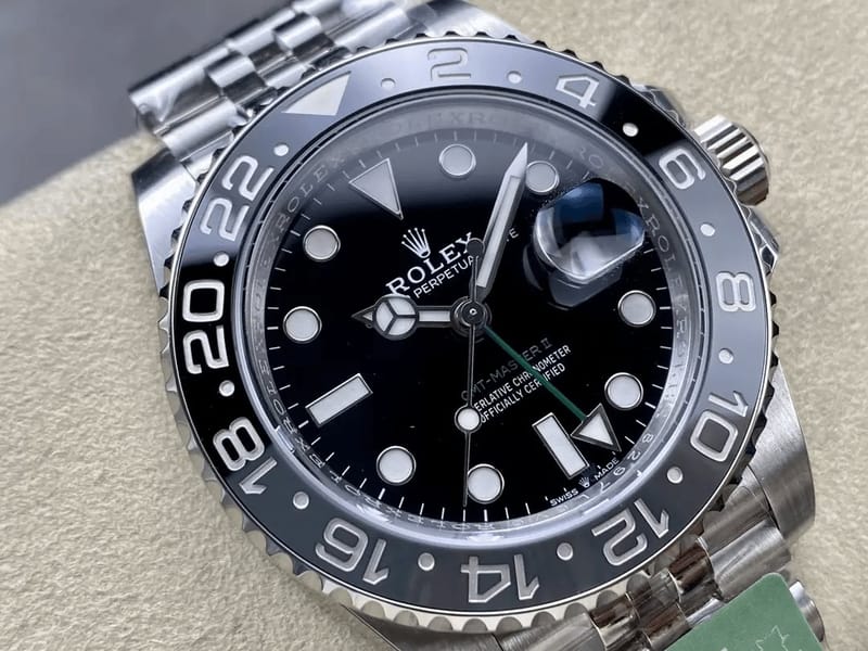 ROLEX 로렉스 GMT마스터 블랙 그레이 베젤 쥬빌레 40mm