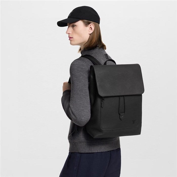 LOUIS VUITTON 루이비통 패스트라인 백팩 M15262