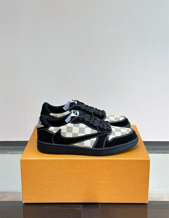 LOUIS VUITTON 루이비통 X 나이키 남성용 스니커즈 L96330-2 2024/신상 2COLOR