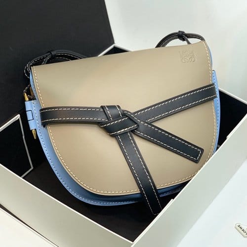 LOEWE 로에베 게이트백 L309100-1 신상