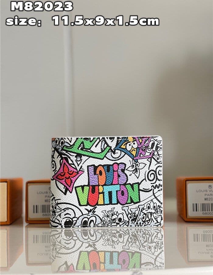 LOUIS VUITTON 루이비통 모노그램 코믹스 멀티플 월렛 M82023