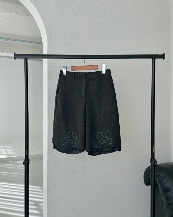 LOEWE 로에베 컷아웃 버뮤다 쇼츠