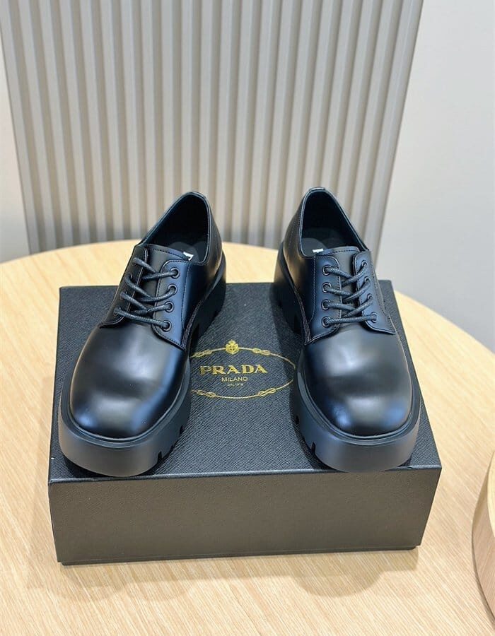 PRADA 프라다 남성용 로퍼 P44732 2024/신상
