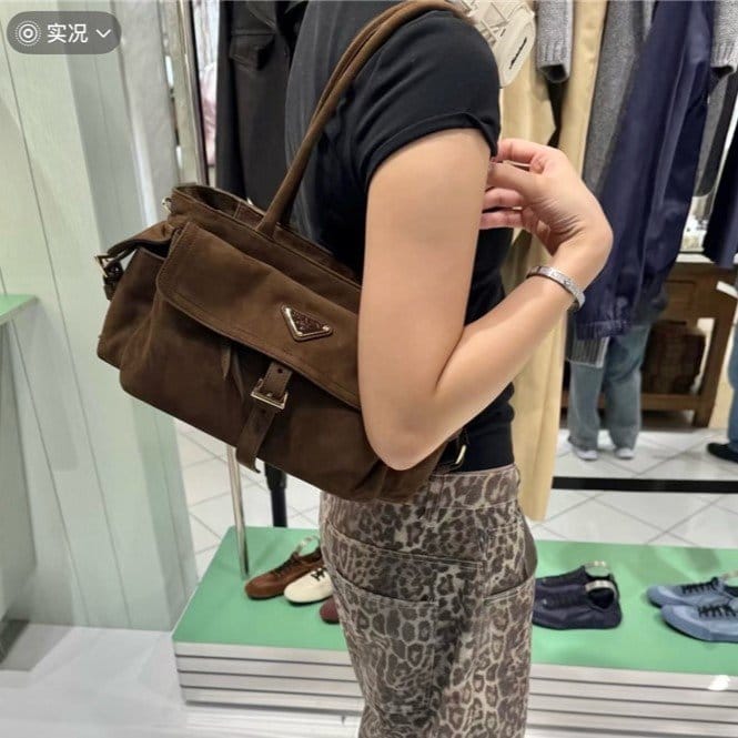 PRADA 프라다 익스플로러 미디움 토트백 1BG596