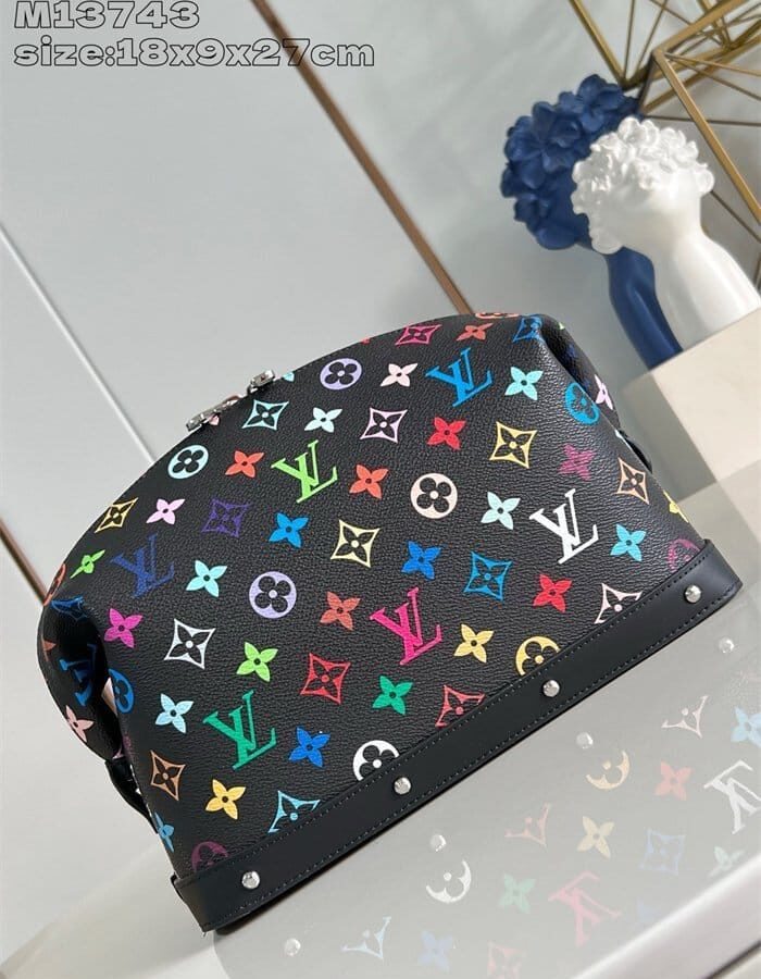 LOUIS VUITTON 루이비통 파우치백 M13743 2024/신상 2COLOR