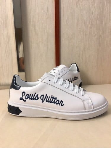 LOUIS VUITTON 루이비통 자수로고 스니커즈