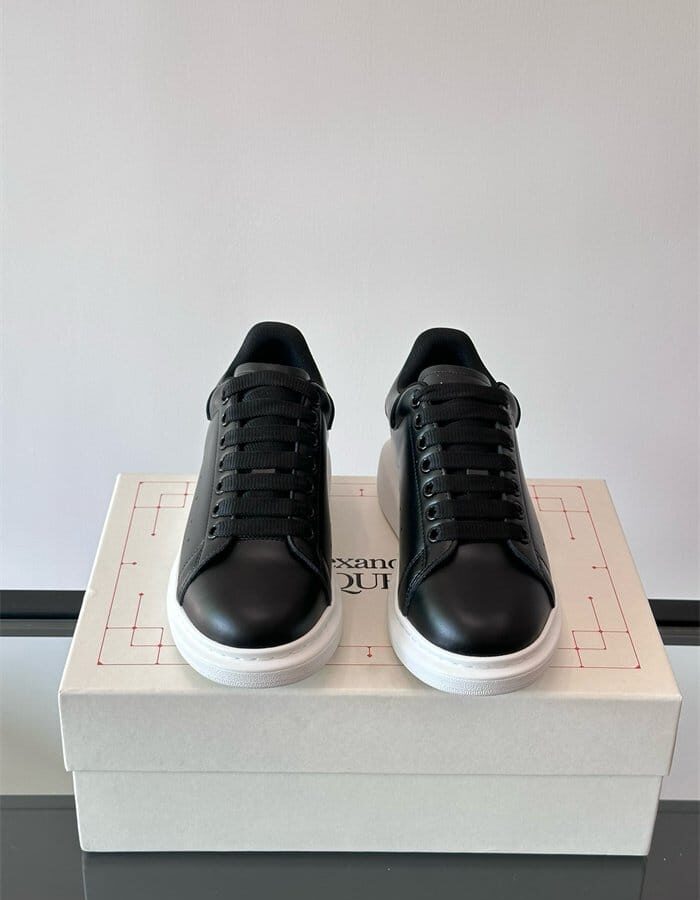 ALEXANDER MCQUEEN 알렉산더맥퀸 남여공용 스니커즈 M17546 2COLOR