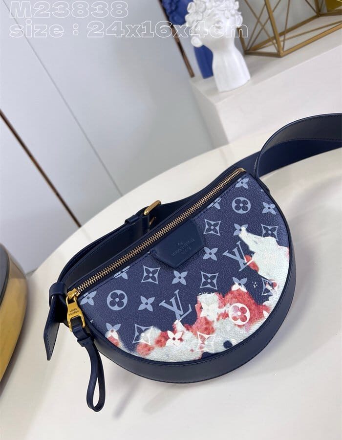 LOUIS VUITTON 루이비통 크로스백&숄더백 LV 문 크로스바디 M23835