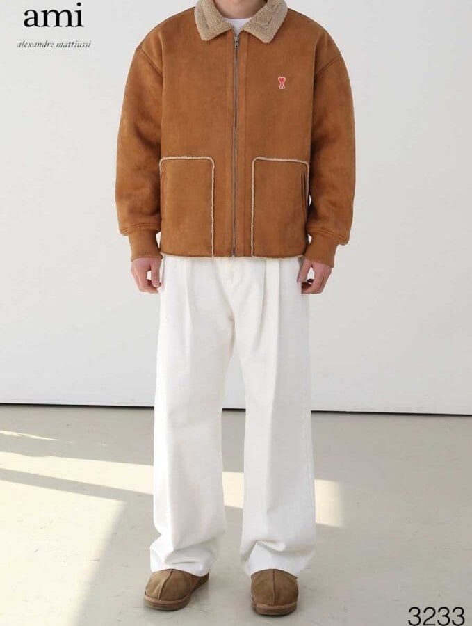 AMI 아미 스몰패치 스웨이드 무스탕 2COLOR