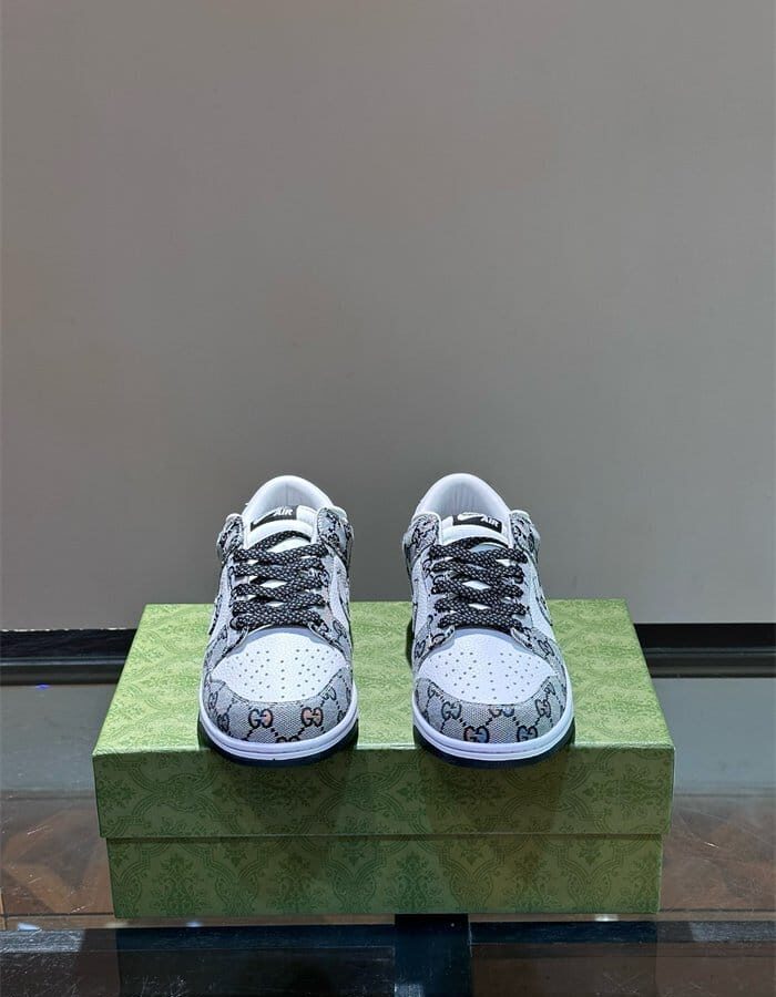 GUCCI 구찌 남성용 스니커즈 G80870-1 2024/신상