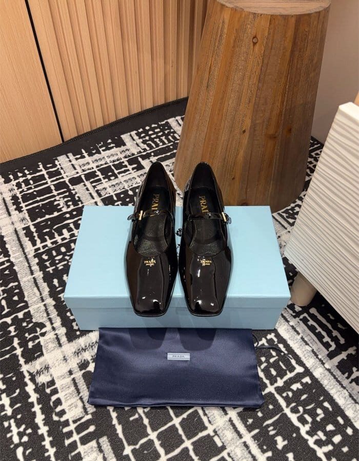 PRADA 프라다 여성용 단화 P42324-1 2024/신상 2COLOR