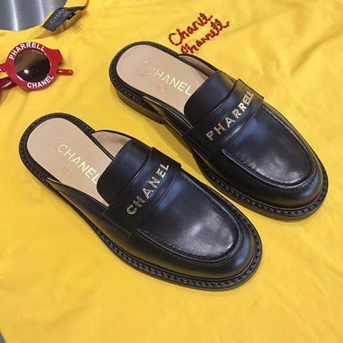 CHANEL 샤넬 슬리퍼 봄신상 (250사이즈 주문제작)