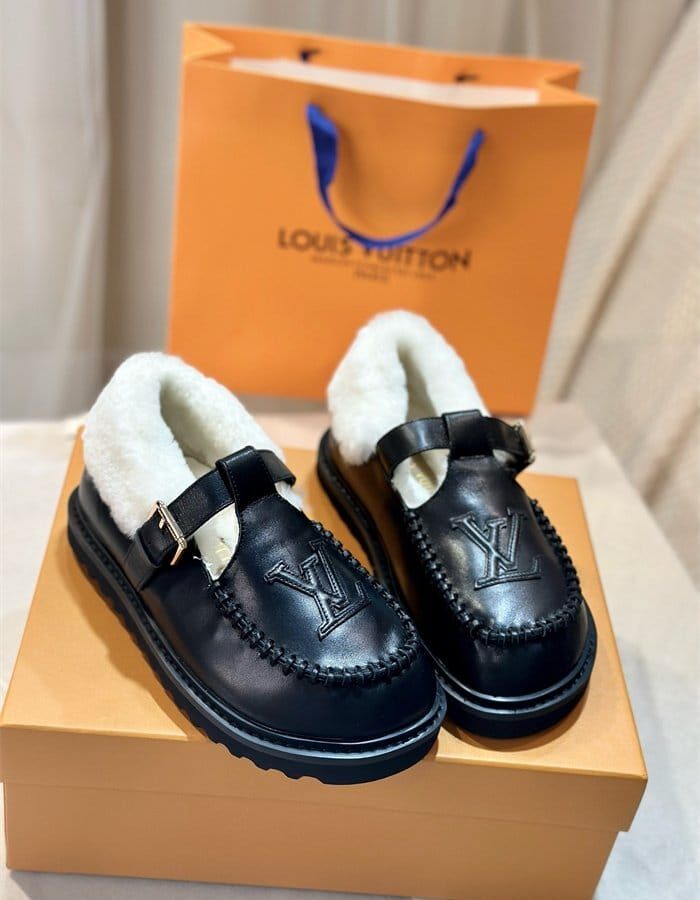 LOUIS VUITTON 루이비통 여성용 로퍼 L73225-1 2024/신상