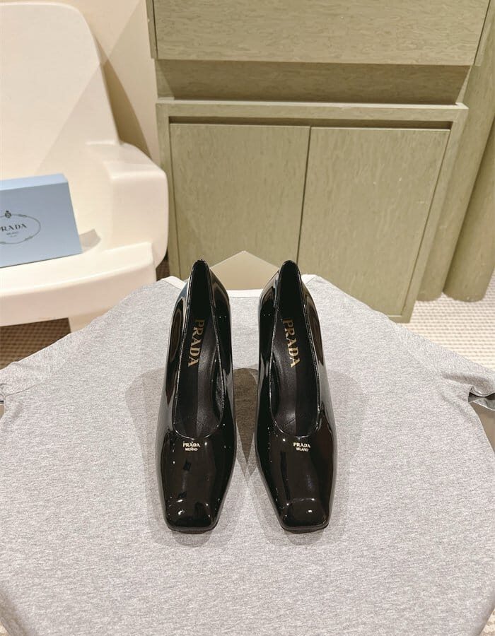 PRADA 프라다 여성용 구두 (굽높이6.5CM) P66353-2 2024/신상 2COLOR