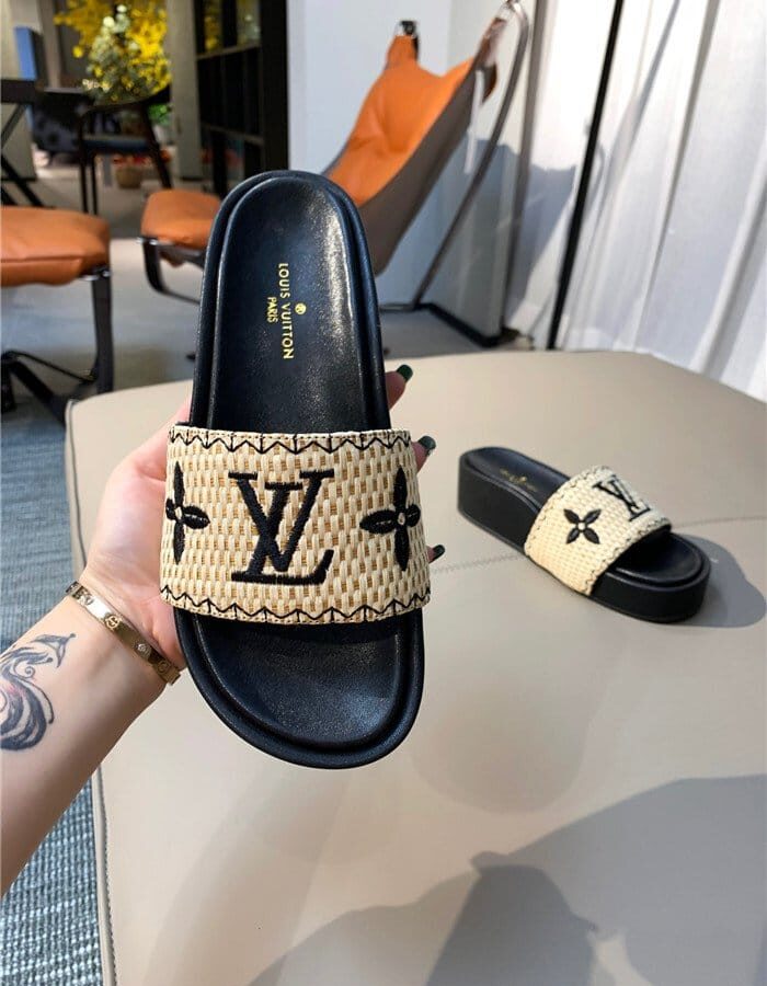 LOUIS VUITTON 루이비통 여성용 슬리퍼 L89844