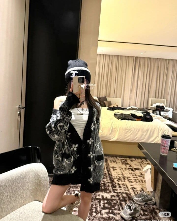 LOUIS VUITTON 루이비통 빅 모노그램 스트라이프 가디건