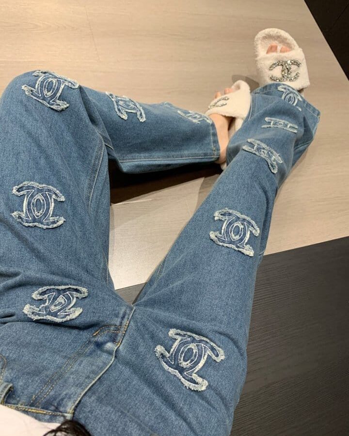 CHANEL 샤넬 로고패치 프리미엄 팬츠