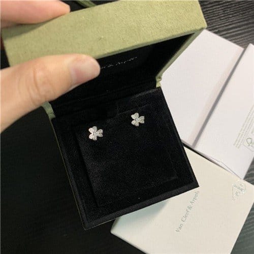 VAN CLEEF & ARPELS 반클리프 귀걸이 V4090신상 (정품과 비교가능한 퀄리티 )