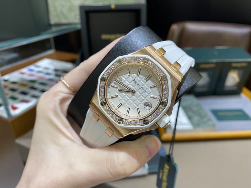 AUDEMARS PIGUET 오데마피게 로얄오크 옐골 금통 다이아베젤 러버밴드 37mm 57540
