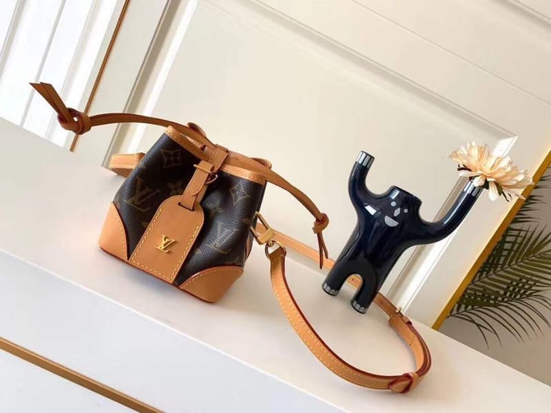 LOUIS VUITTON 루이비통 미니 버킷백 M57099 2020/신상