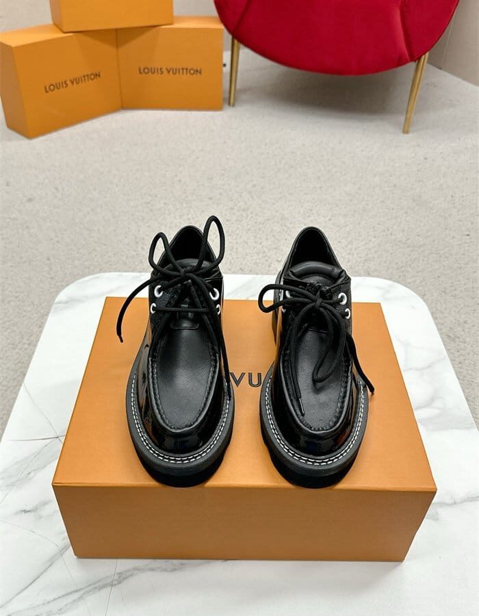 LOUIS VUITTON 루이비통 여성용 로퍼 L72136-2 2024/신상