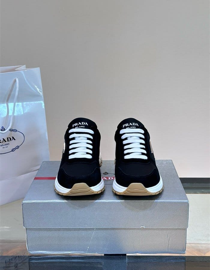 PRADA 프라다 남성용 스니커즈 P78689-1 2024/신상
