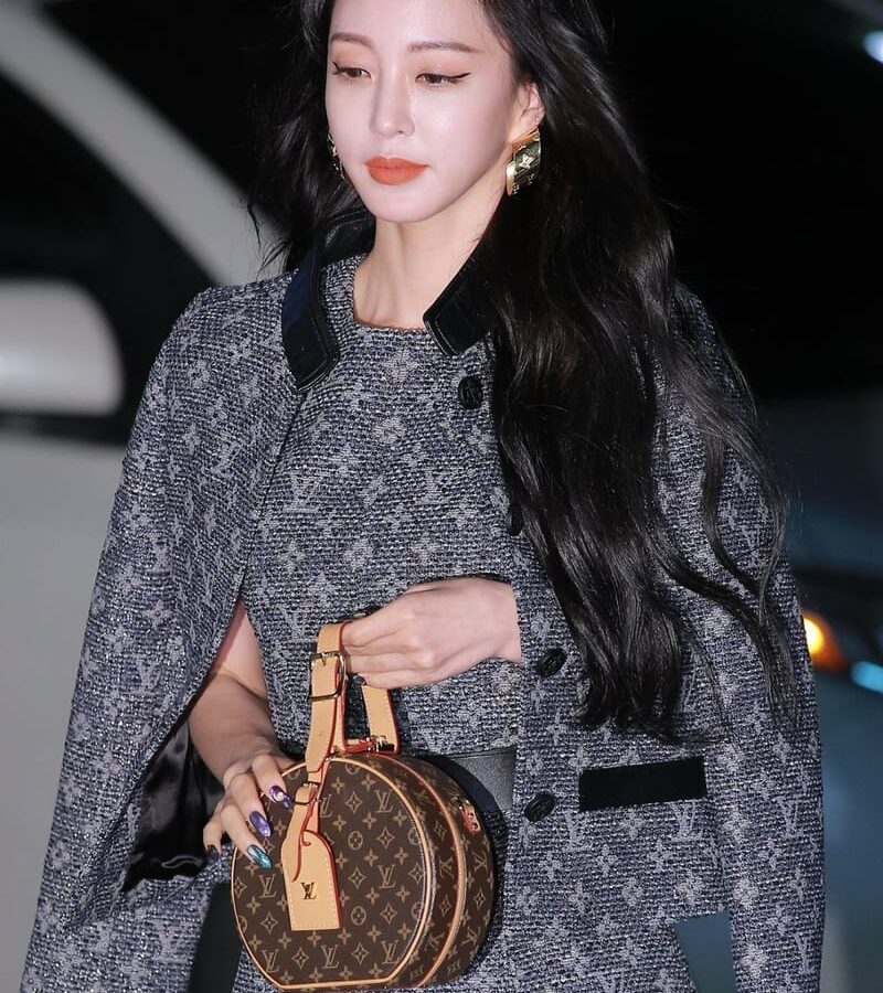 [배우 한예슬] LOUIS VUITTON 루이비통 부아트 샤포 수플 백 M52294 2COLOR