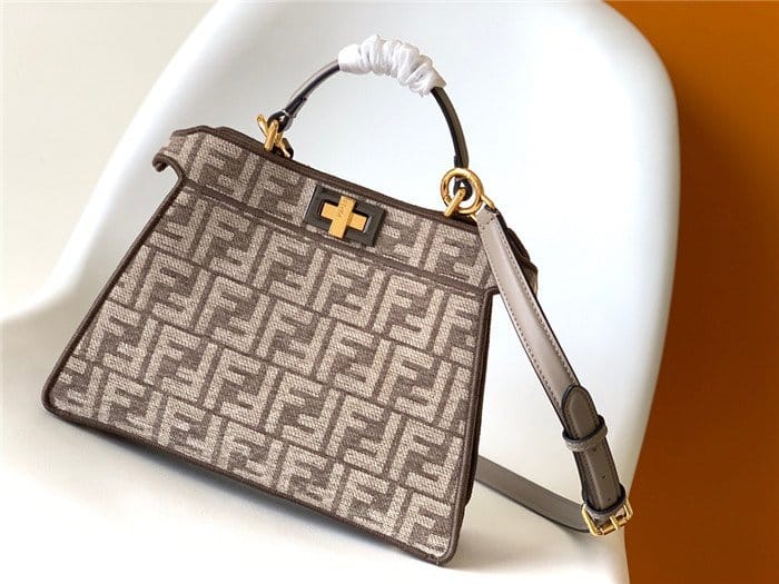 FENDI 펜디 아이코닉 피카푸 아이씨유 스몰백 F8327