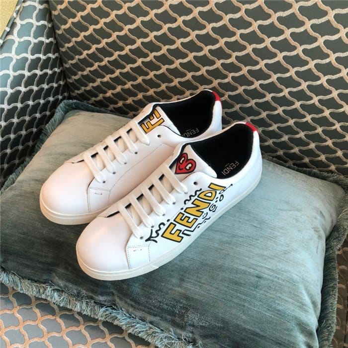 FENDI 펜디 남여공용 스니커즈 F69000
