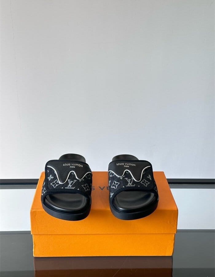 LOUIS VUITTON 루이비통 남성용 슬리퍼 L58335-1