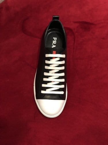 PRADA 프라다 가죽 스니커즈