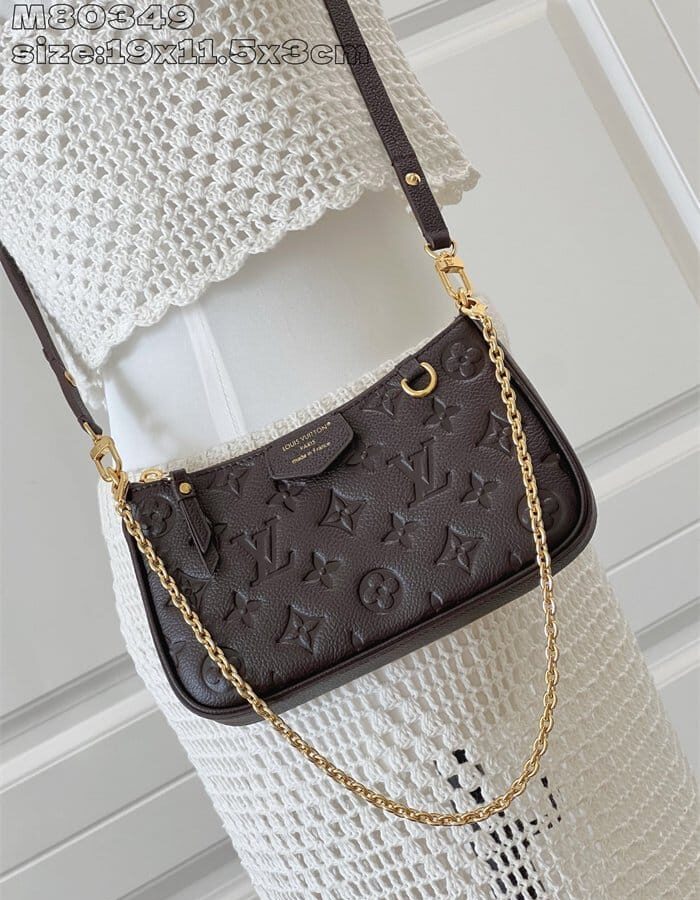 LOUIS VUITTON 루이비통 이지 파우치 온 스트랩 숄더백 M80349