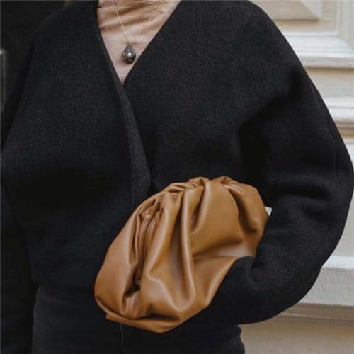 BOTTEGA VENETA 보테가베네타 버터카프 파우치백 라지 576227