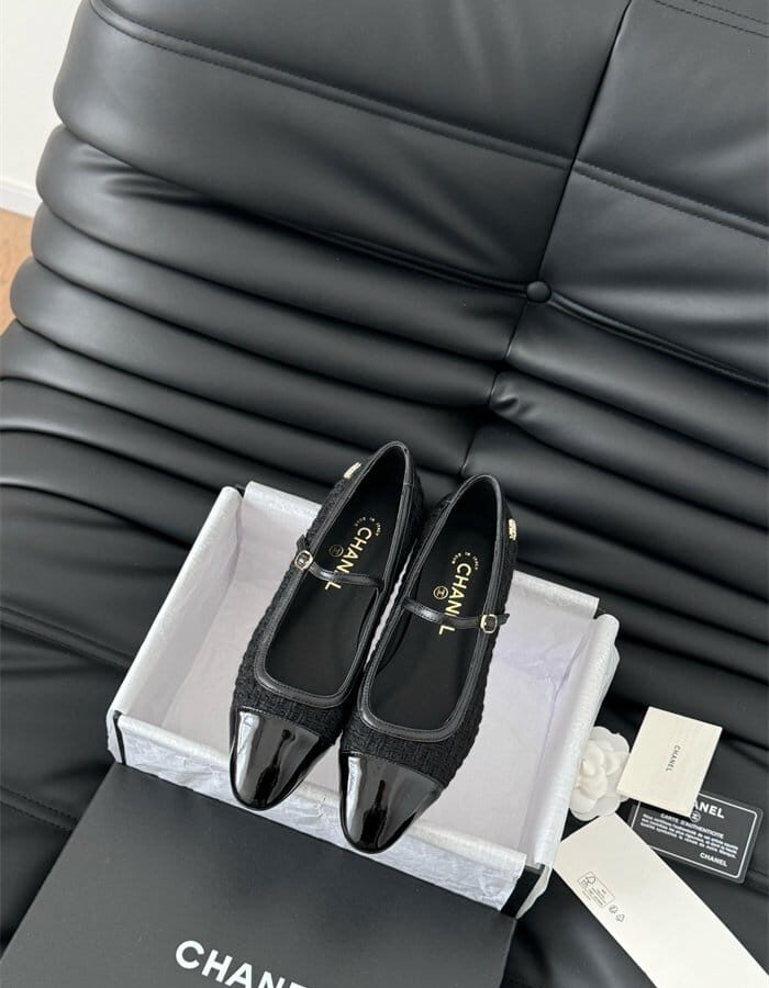 CHANEL 샤넬 여성용 단화 C45846-2 2024/신상