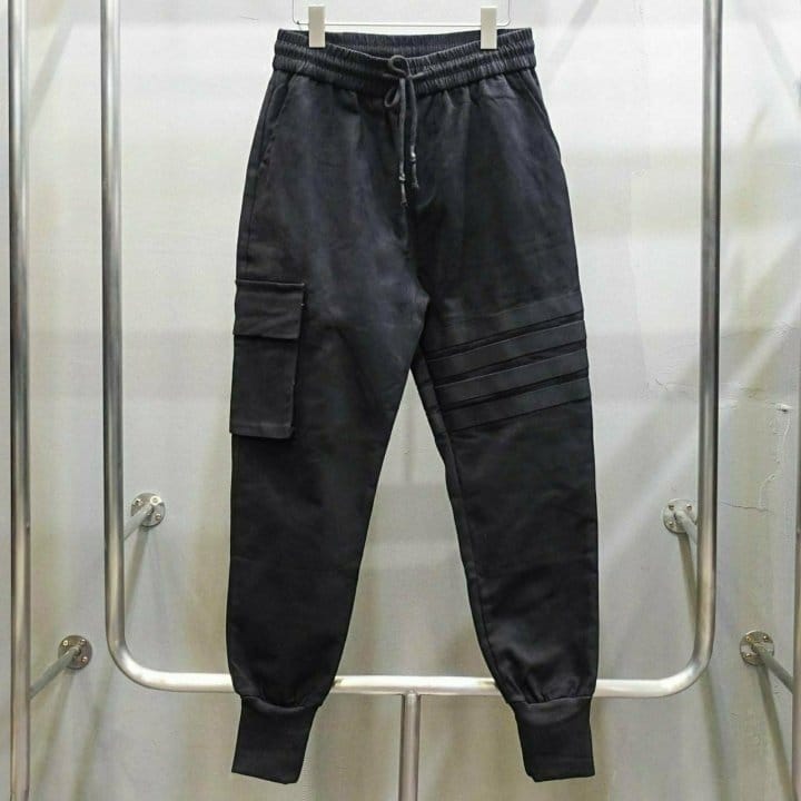 THOM BROWNE 톰브라운 완장 사선 카고 조거팬츠