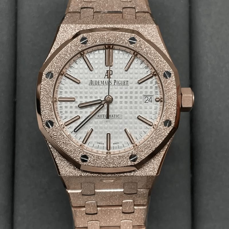 AUDEMARS PIGUET 오데마피게 프로스트 로얄오크 화이트 다이얼 37mm 15454