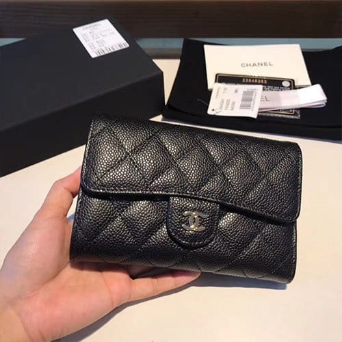 CHANEL 샤넬 캐비어 클래식 플랩 중지갑 A84341-3