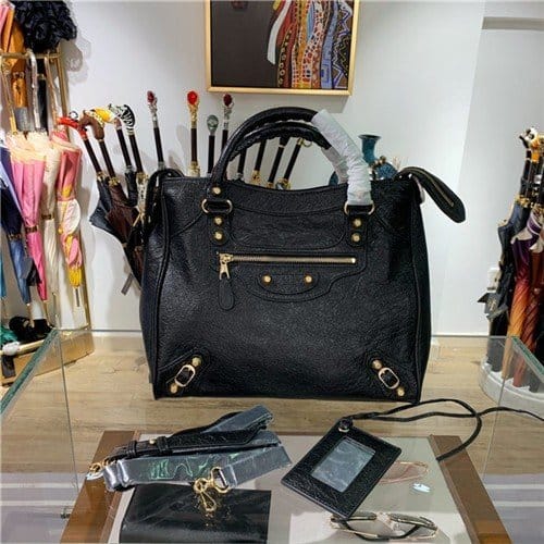 BALENCIAGA 발렌시아가 자이언트 벨로백 B216A 신상