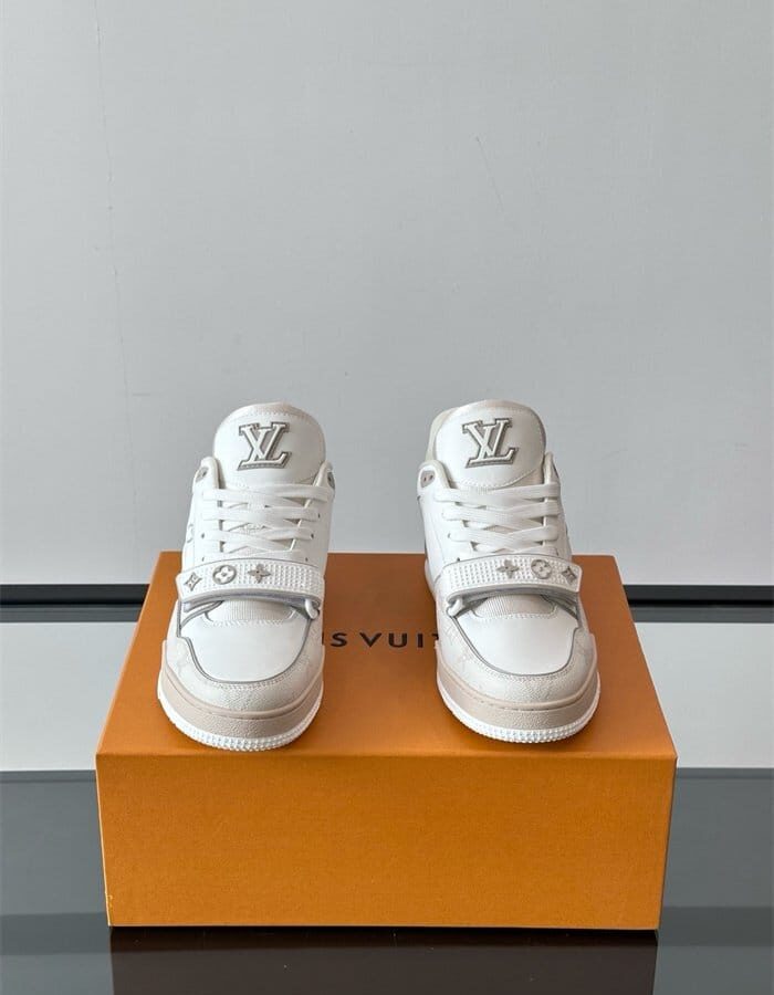 LOUIS VUITTON 루이비통 남성용 스니커즈 L28541 2COLOR