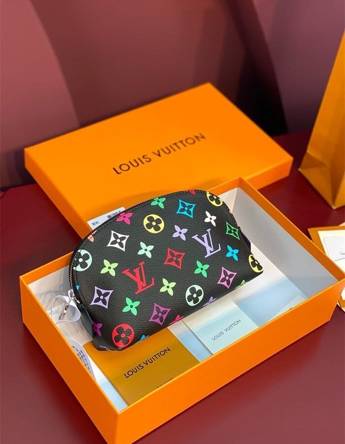 LOUIS VUITTON 루이비통 포쉐트 코스메티크 파우치백 PM M13744 2024/신상 2COLOR