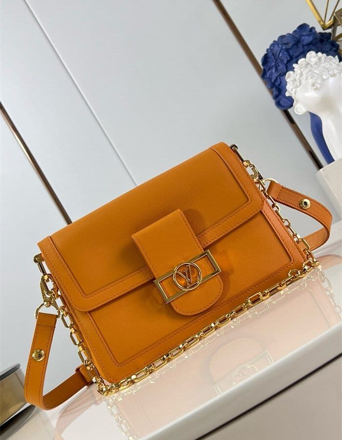 LOUIS VUITTON 루이비통 도핀 소프트 MM M25048