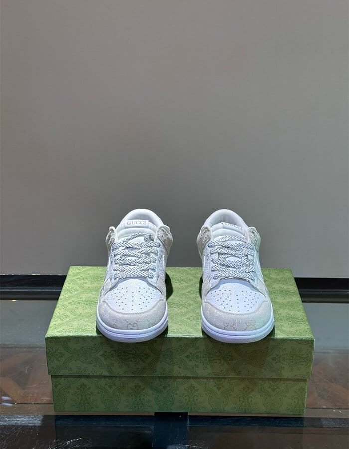 GUCCI 구찌 남성용 스니커즈 G80870-2 2024/신상