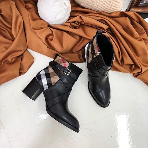 BURBERRY 버버리 여성 부츠 (굽높이 7CM)