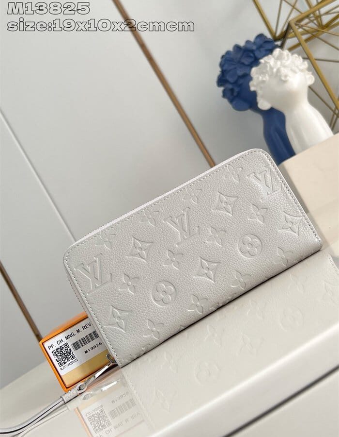 LOUIS VUITTON 루이비통 지피 장지갑 M13825