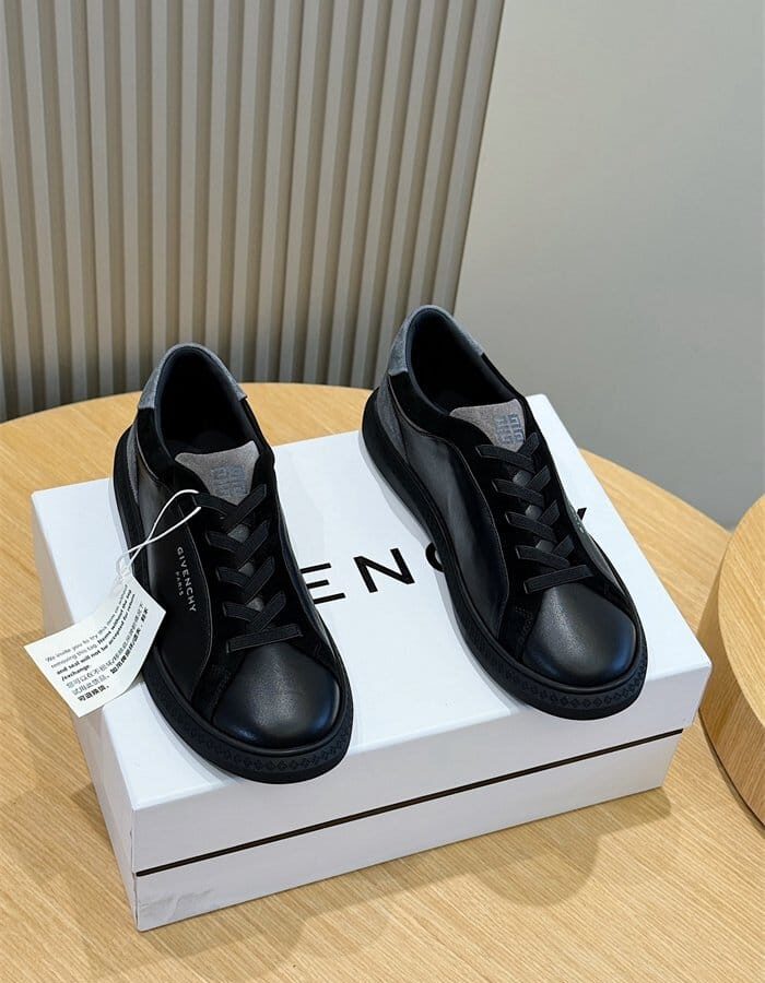GIVENCHY 지방시 남성용 스니커즈 G87784-2 2024/신상 2COLOR