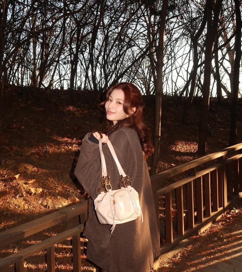 [트와이스 사나] PRADA 프라다 스몰 토트백 1BB137